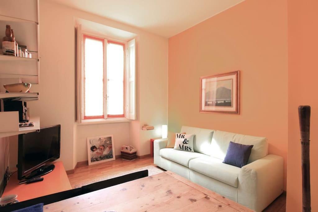 Appartamento Centro Storico Corso Magenta Cadorna มิลาน ภายนอก รูปภาพ